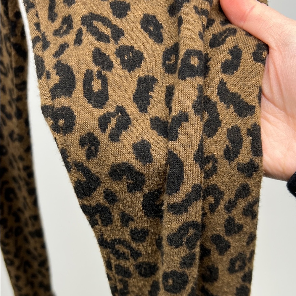 Leopard Print Leggings with Quilted Detail - Picture 6 of 9